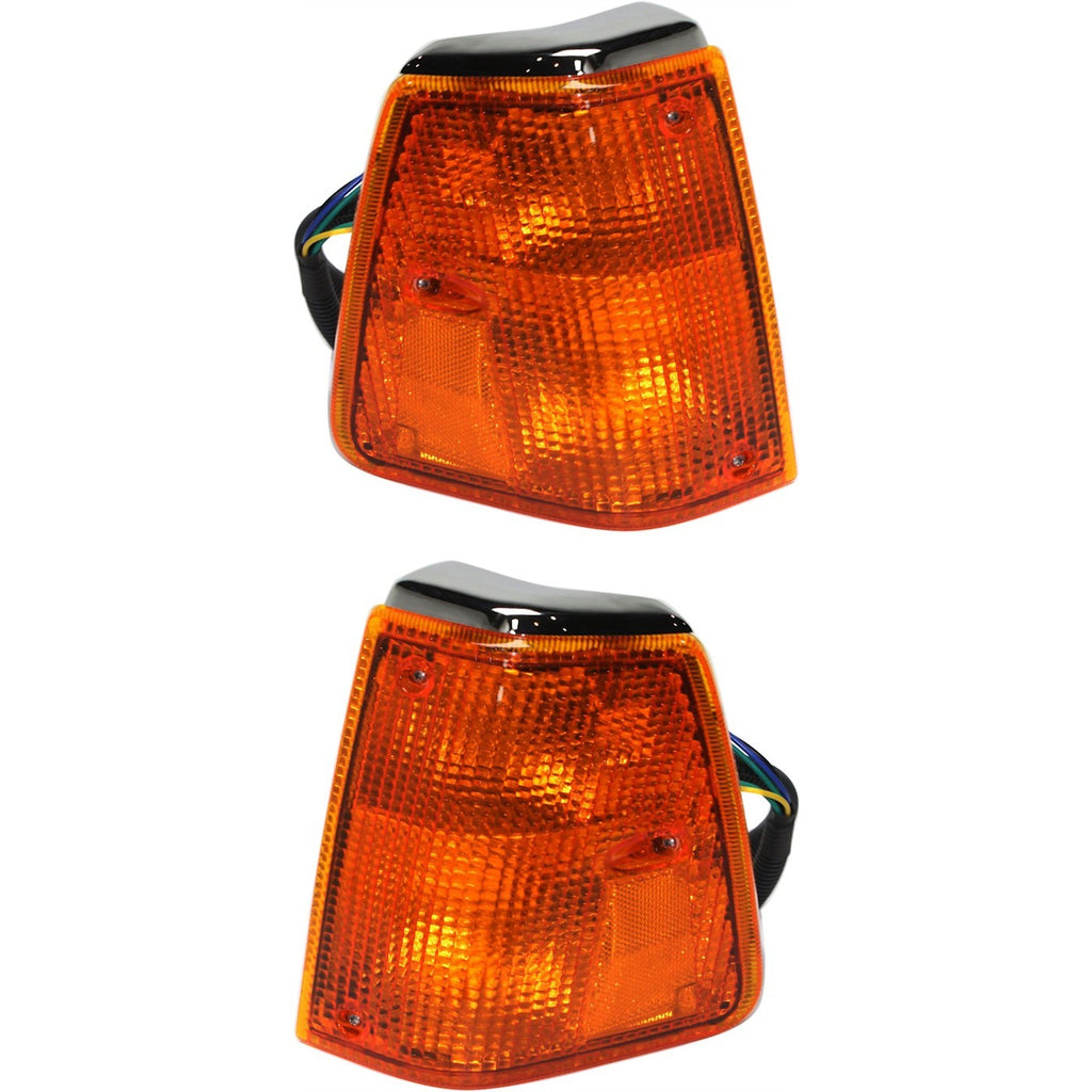 1996-1997 Volvo WC & WI Turn Signal Light - Front, w/ Bulbs (1114976)
