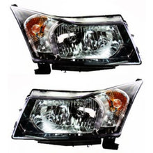 Load image into Gallery viewer, 2011-2012 Chevrolet Cruze Headlight - Chrome (95900042)