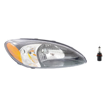 Load image into Gallery viewer, 2003 Ford Taurus Headlight - Right (17152907)