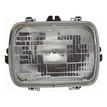 Load image into Gallery viewer, 2006-2007 Ford F-250 Super Duty &amp; F-350 Super Duty Grille - Halogen, Passenger Side, Chrome (6C3Z8200AAA)