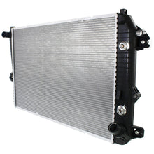 Load image into Gallery viewer, 2006-2007 GM Radiator (15914079)