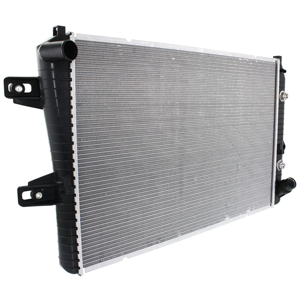 2006-2007 GM Radiator (15914079)