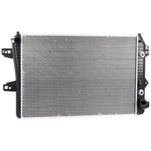 Load image into Gallery viewer, 2006-2007 GM Radiator (15914079)