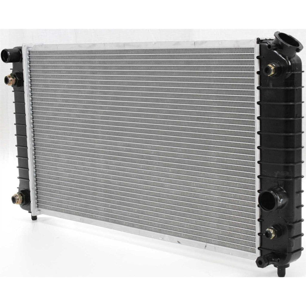 1996-2005 Chevrolet, GMC, Isuzu & Oldsmobile Radiator - 4.3L (52472963)