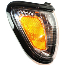 Load image into Gallery viewer, 2001-2004 Toyota Tacoma Headlights - Right (8111004110)