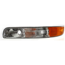 Load image into Gallery viewer, 2001-2002 Chevrolet Silverado 2500 HD &amp; Silverado 3500 Grille (15088290)