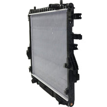Load image into Gallery viewer, 2015-2022 Chevrolet Colorado &amp; GMC Canyon Radiator (84671374)