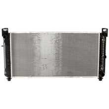 Load image into Gallery viewer, 2005-2007 GM Radiator (22840117)