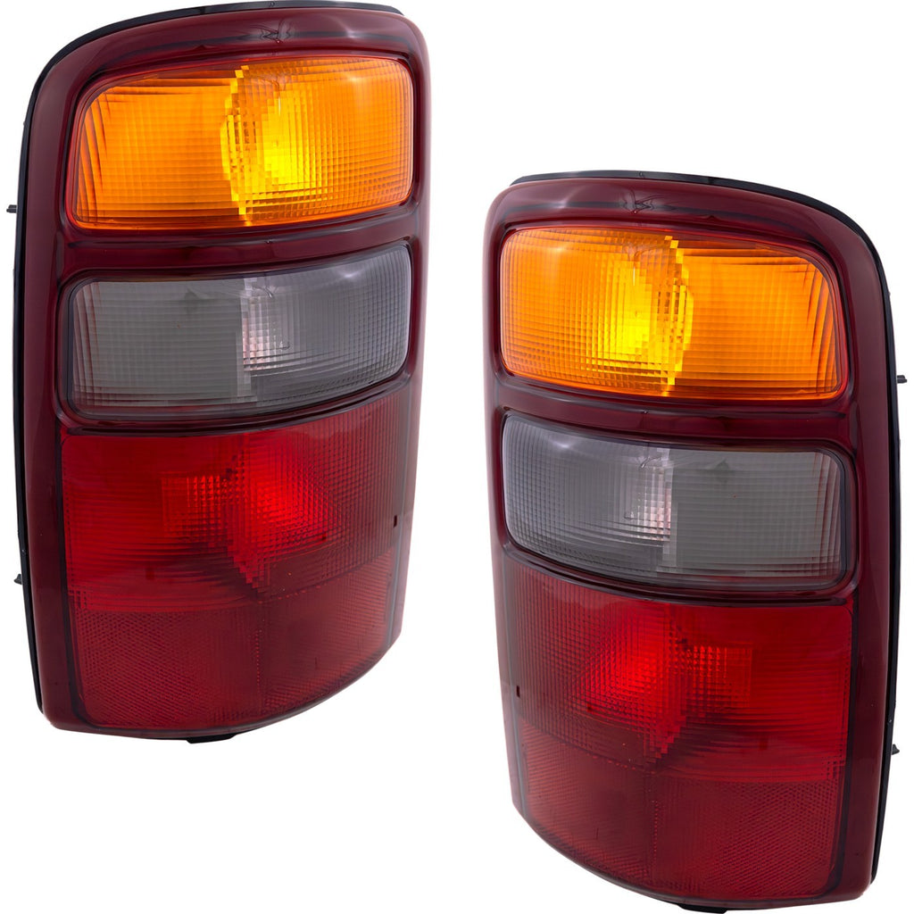 2000-2003 GM Tail Lights - Halogen, Left & Right (15224278)