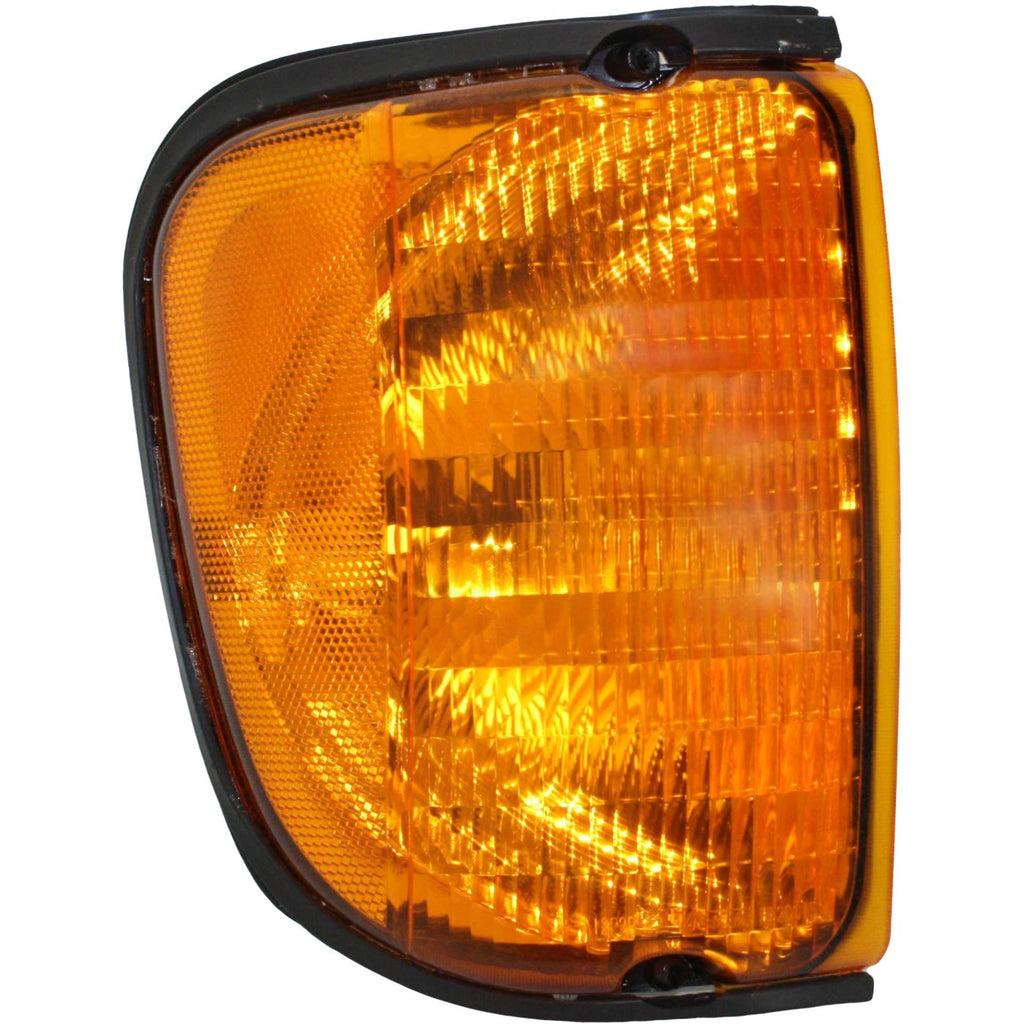 2003-2007 Ford Side Marker Light - Passenger Side (3C2Z13200AAPFM)