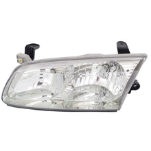 Load image into Gallery viewer, 2000-2001 Toyota Camry Headlights - Halogen, Driver &amp; Passenger Side (81110AA020)
