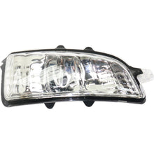 Load image into Gallery viewer, 2007-2013 Volvo Mirror Turn Signal Light (311111025)