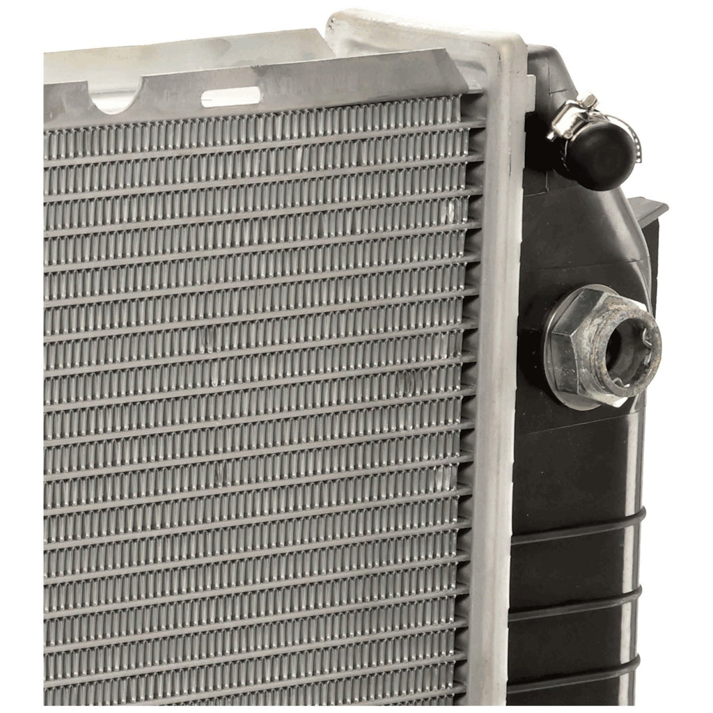 2001-2005 GM Radiator - 6.6L (89018318)