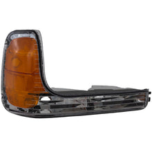 Load image into Gallery viewer, 1999-2000 Cadillac Escalade &amp; GMC Yukon Parking Light - Passenger Side (15763596)