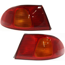 Load image into Gallery viewer, 1998-2002 Toyota Corolla Tail Light - Halogen (8155002070)