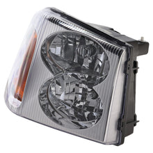 Load image into Gallery viewer, 2002-2009 GMC Envoy, Envoy XL &amp; Envoy XUV Headlight (15866070)