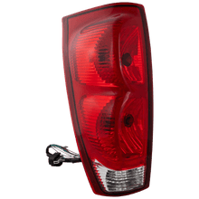 Load image into Gallery viewer, New Tail Light Direct Replacement For AVALANCHE 02 - 06 TAIL LAMP LH, Assembly, All Red Lens Type GM2800153 15771437 - US AUTO PARTS PLUS