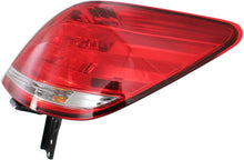 Load image into Gallery viewer, New Tail Light Direct Replacement For AVALON 05 - 07/10 - 10 TAIL LAMP RH, Outer, Assembly, Halogen TO2805100 81550AC090 - US AUTO PARTS PLUS
