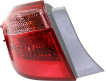 Load image into Gallery viewer, New Tail Light Direct Replacement For COROLLA 17 - 19 TAIL LAMP LH, Outer, Assembly, Halogen, CE/L/LE/LE Eco Models TO2804130 8156002B00 - US AUTO PARTS PLUS