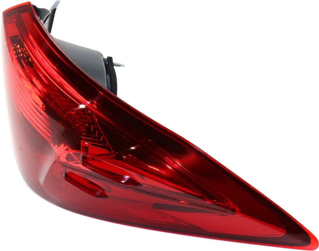 New Tail Light Direct Replacement For COROLLA 17 - 19 TAIL LAMP RH, Outer, Assembly, 50th Anniv/SE/XLE/XSE Models - CAPA TO2805131C 8155002B10 - US AUTO PARTS PLUS