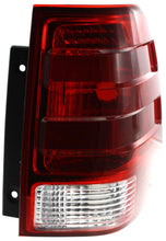 Load image into Gallery viewer, New Tail Light Direct Replacement For EXPEDITION 03 - 06 TAIL LAMP RH, Lens and Housing - CAPA FO2801166C 2L1Z13404AB - US AUTO PARTS PLUS