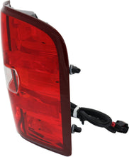 Load image into Gallery viewer, New Tail Light Direct Replacement For SILVERADO 1500 / SILVERADO/SIERRA 2500/3500 10 - 11 TAIL LAMP RH, Assembly - CAPA GM2801249C 20840272 - US AUTO PARTS PLUS
