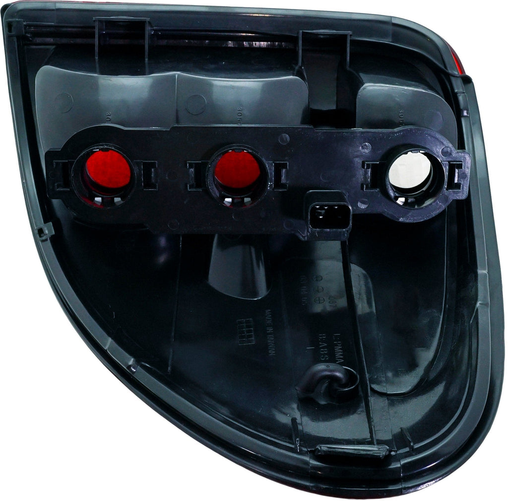 New Tail Light Direct Replacement For TOWN AND COUNTRY/CARAVAN 01 - 03 TAIL LAMP LH, Lens and Housing CH2800140 68241333AA - US AUTO PARTS PLUS