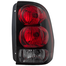 Load image into Gallery viewer, New Tail Light Direct Replacement For TRAILBLAZER 02 - 09 TAIL LAMP RH, Assembly GM2801150 15131579 - US AUTO PARTS PLUS